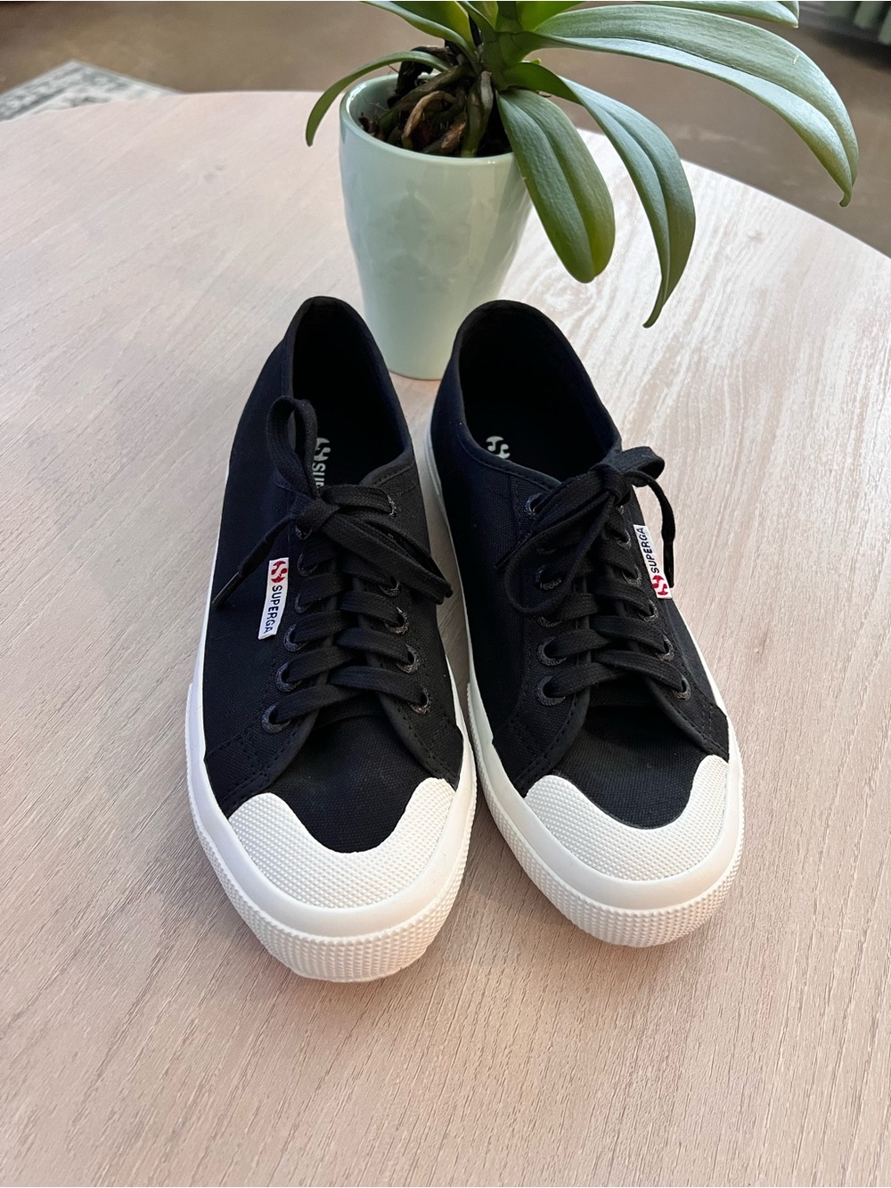 Superga Black and White Canvas Shoes EU 39